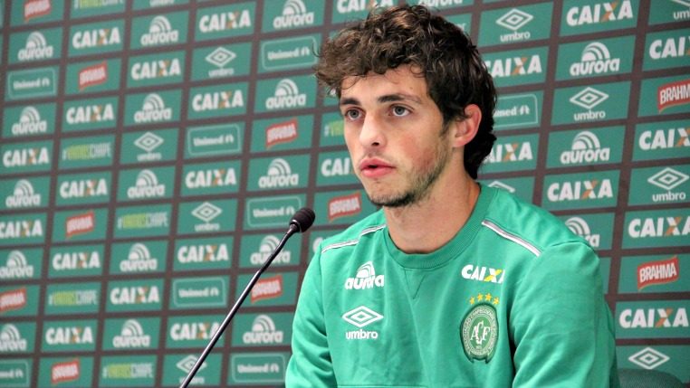 Único brasileiro vivo na Sul-Americana, Hyoran acredita em apoio de outras  torcidas para Chapecoense: “É um clube que cativa pessoas pelo Brasil”